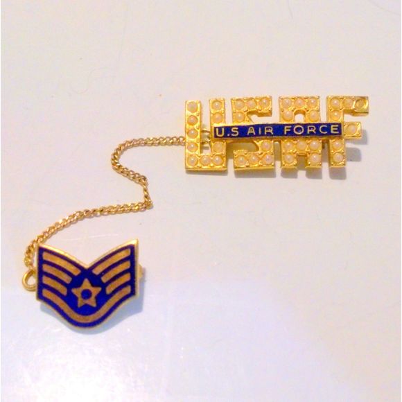 Vintage US Air Force Staff Sargent Sweetheart Pin USAF - Picture 3 of 4